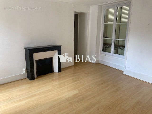 Autre à RAMBOUILLET