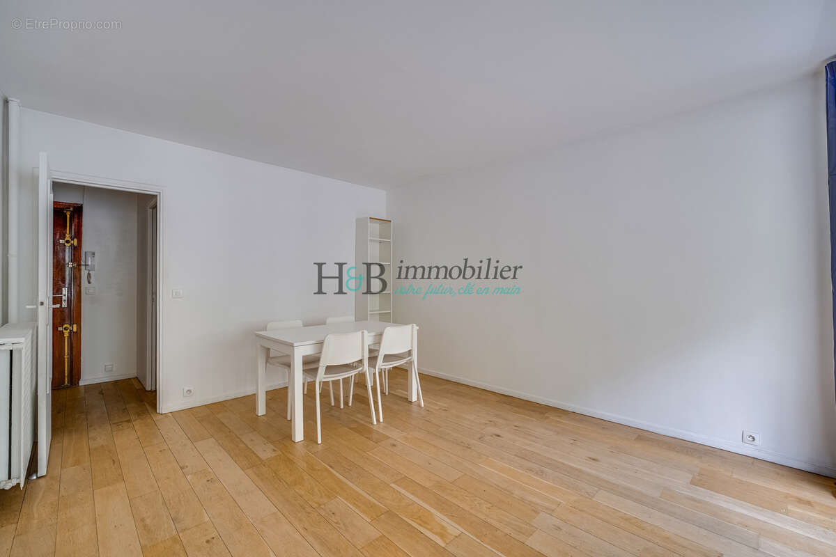 Appartement à PARIS-12E