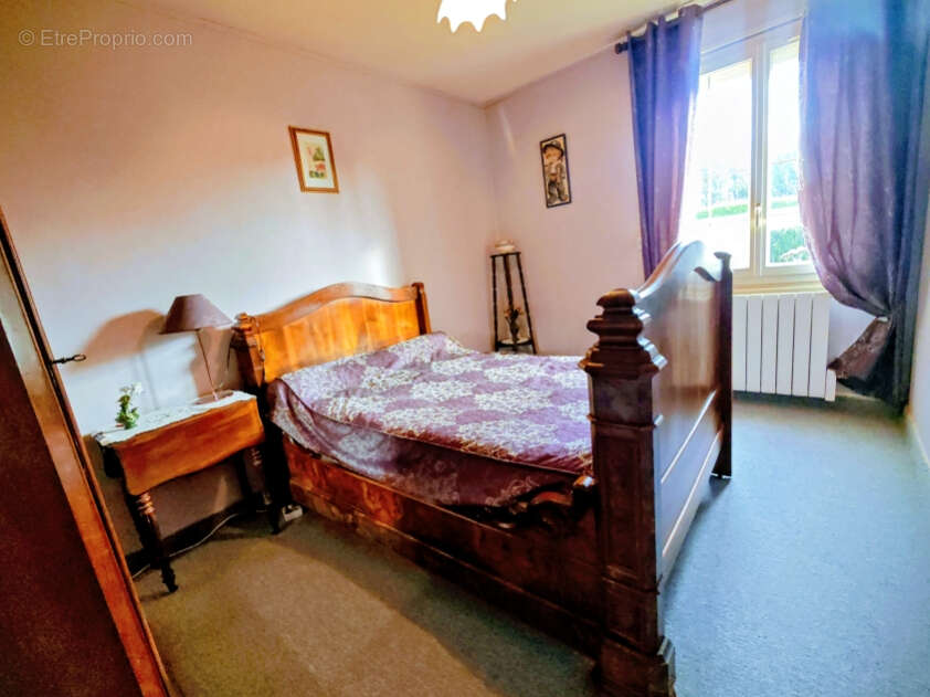 Maison à FONTAINE-LE-PIN