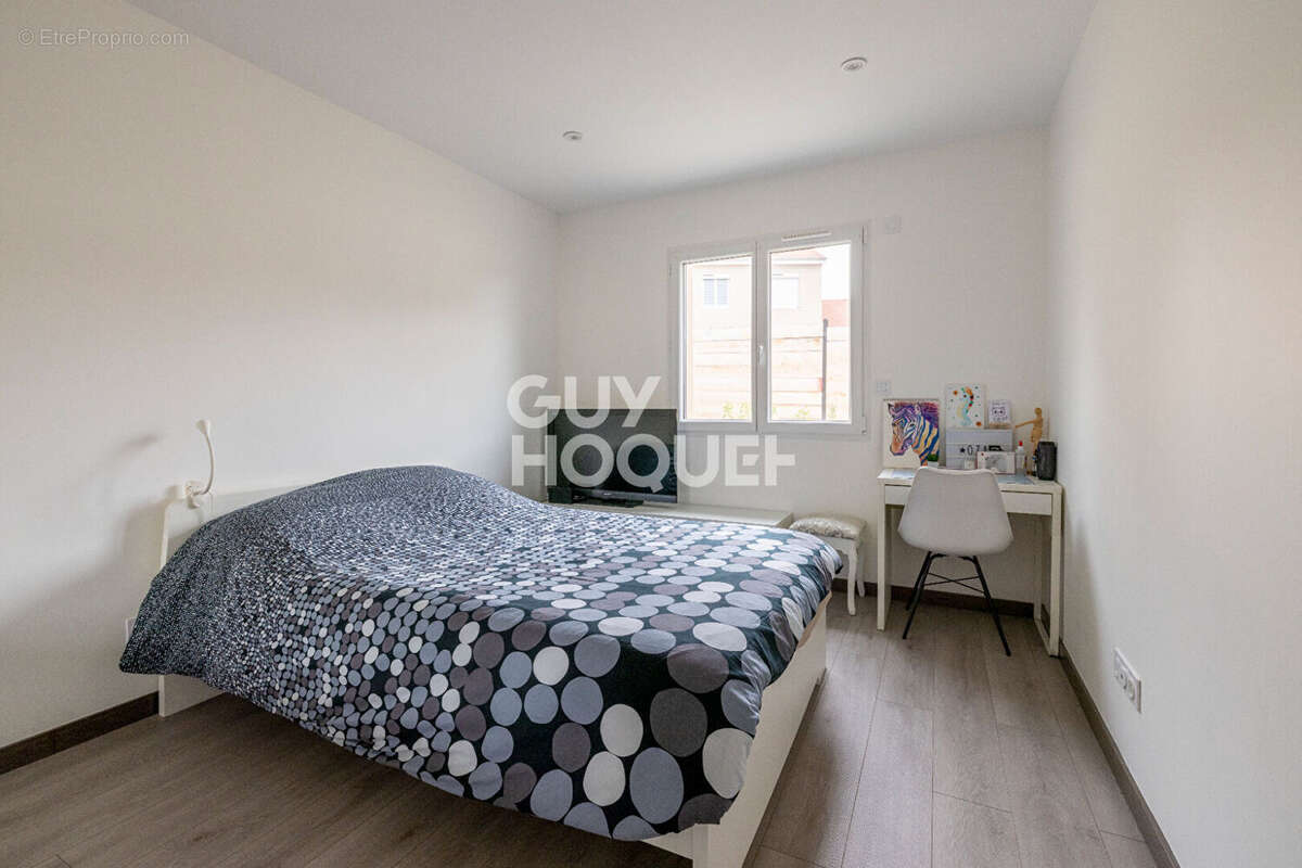 Maison à PESSAT-VILLENEUVE