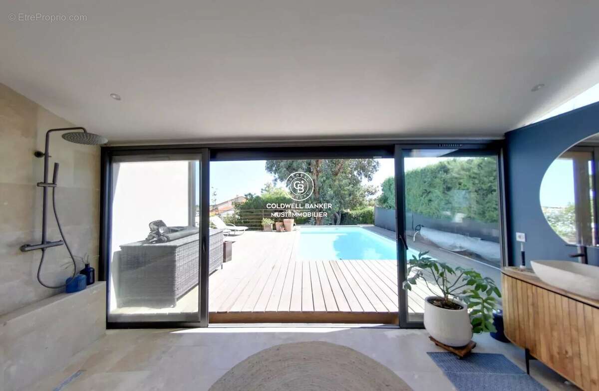 Canet: Maison dominante avec vue, en impasse, avec 1000 m² de terrain et piscine - photo 15