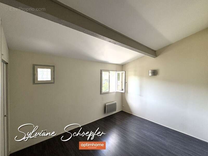 Appartement à SAINT-PAUL-TROIS-CHATEAUX