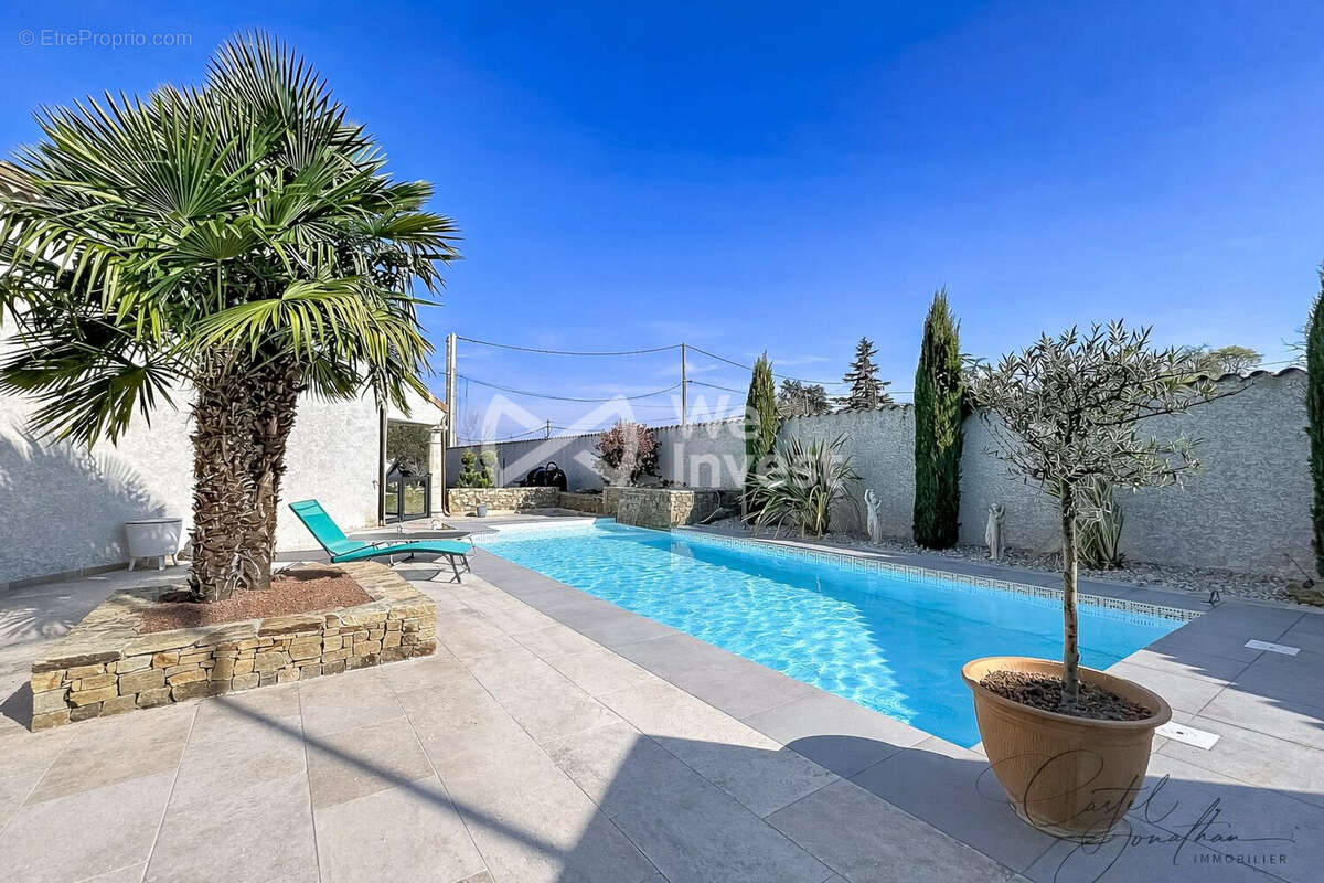 Maison 162 m² à Saint-Rambert-D'albon  - photo 4