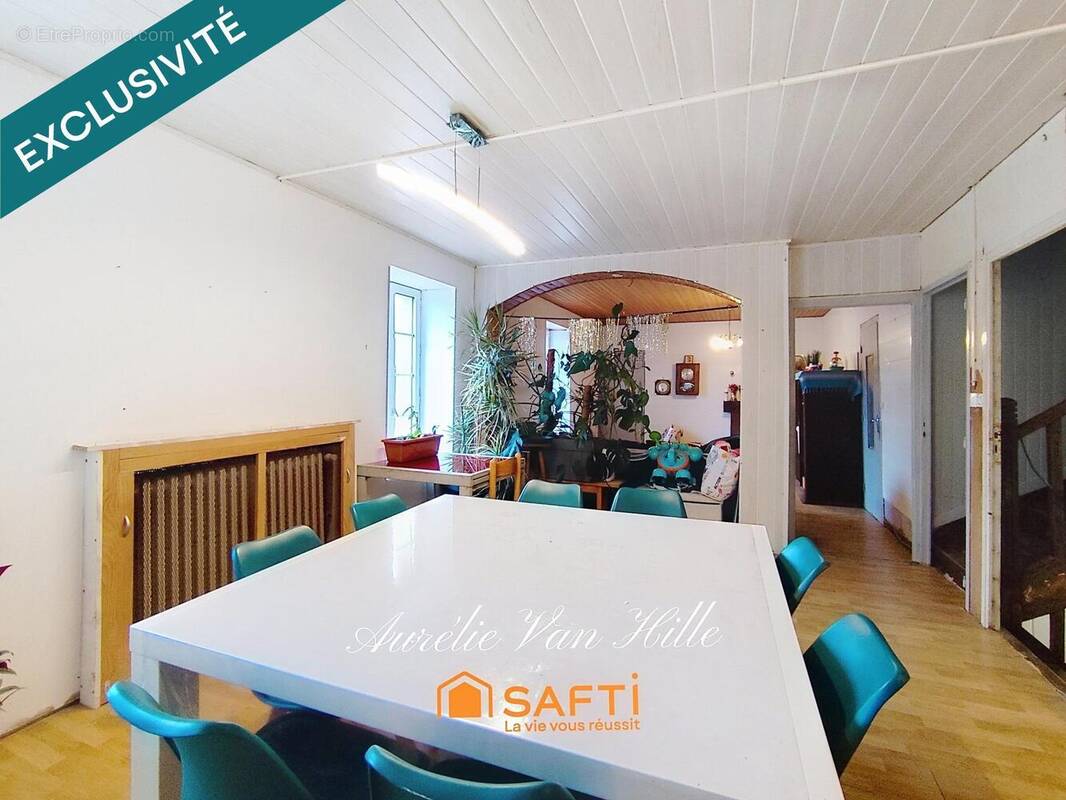 Photo 1 - Maison à SAINT-MARTIN-DES-CHAMPS