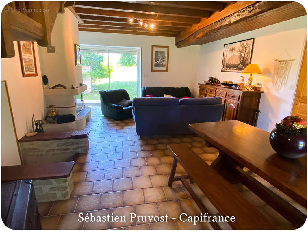 Champagnac de Belair (24), Dordogne, Maison en pierre à vendre, 211 m², 6 Pièces, Terrain 4 332 m², 5 chambres, Gîte, Atelier - photo 4