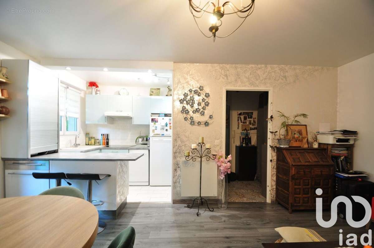 Photo 4 - Appartement à BUSSY-SAINT-GEORGES