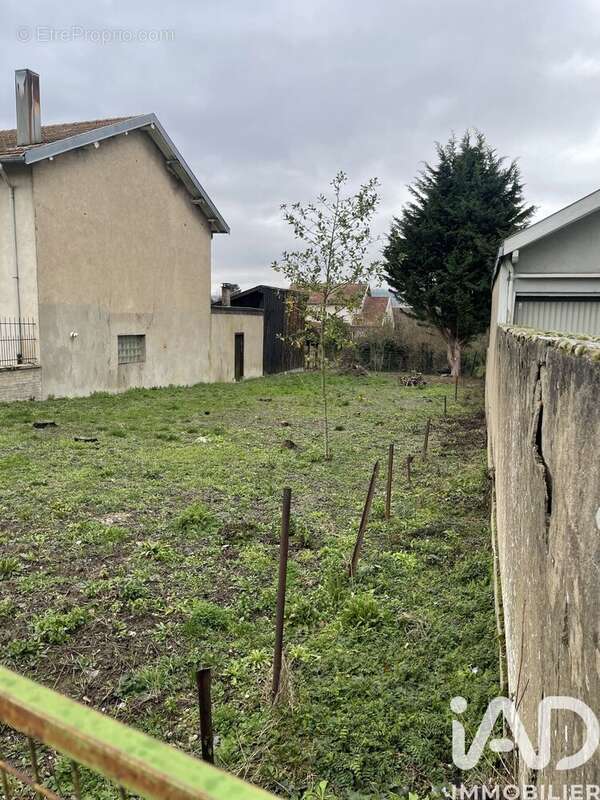 Photo 3 - Terrain à PONT-A-MOUSSON