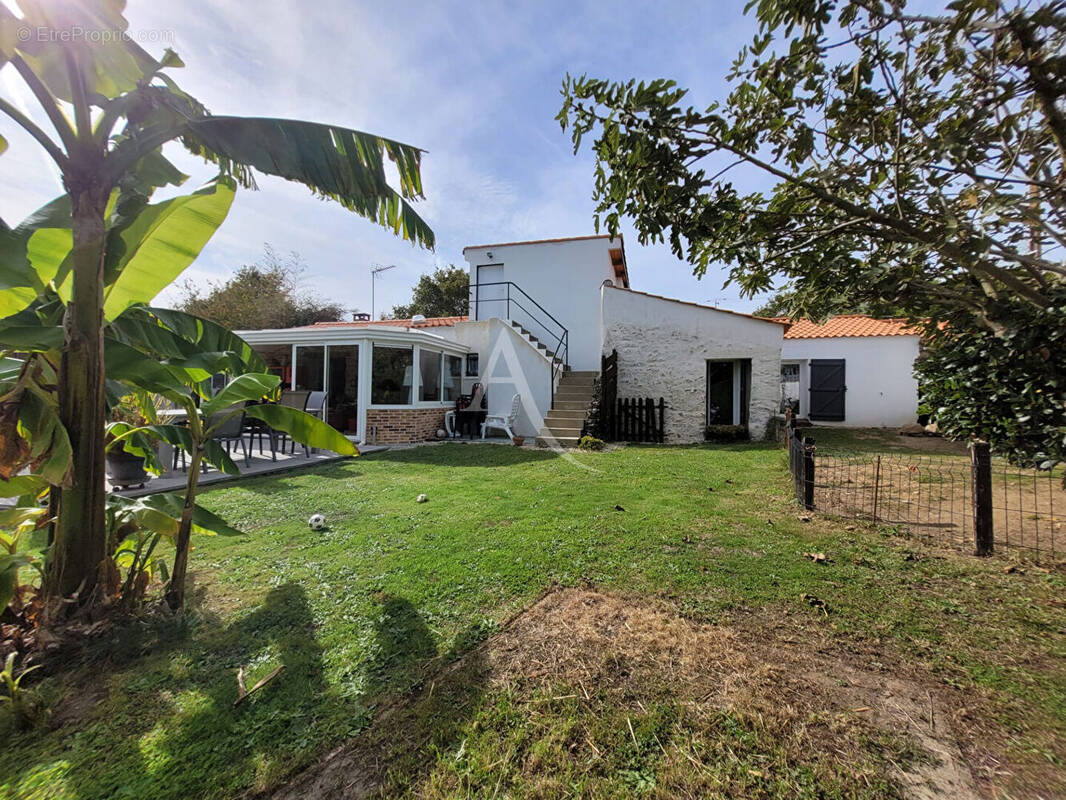 Maison à SAINT-CHRISTOPHE-DU-LIGNERON