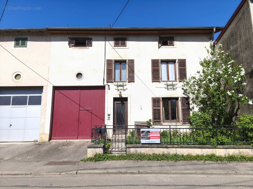 Maison à AGINCOURT