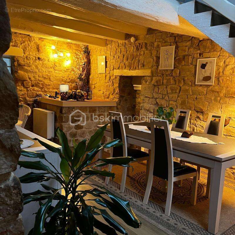 Maison à ONCY-SUR-ECOLE