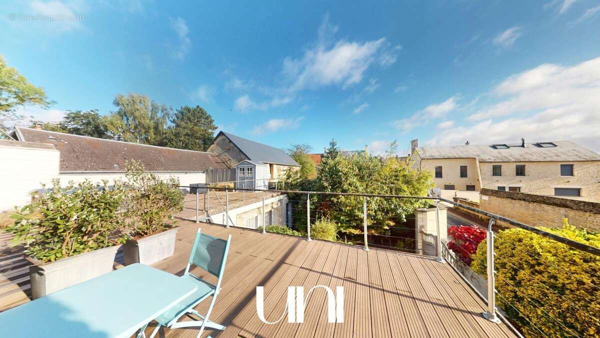 Maison 12 pièces de 365m2 sur terrain de 390m2 - THUE ET MUE - photo 3
