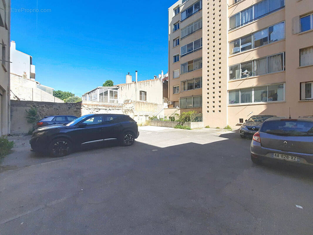 Parking à MARSEILLE-10E