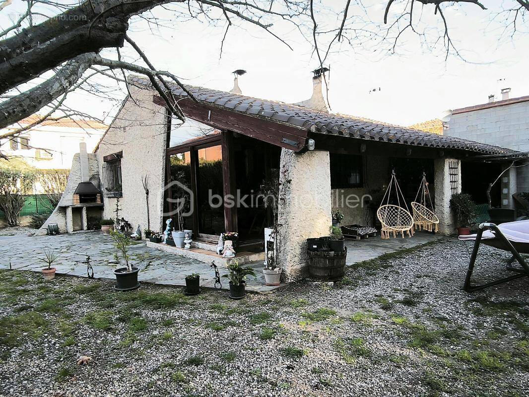 Maison à LATOUR-DE-FRANCE