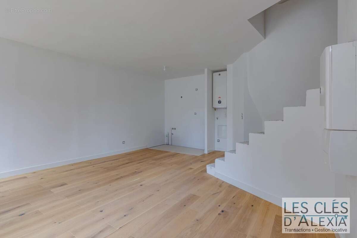 Appartement à SAINT-GENIS-LAVAL