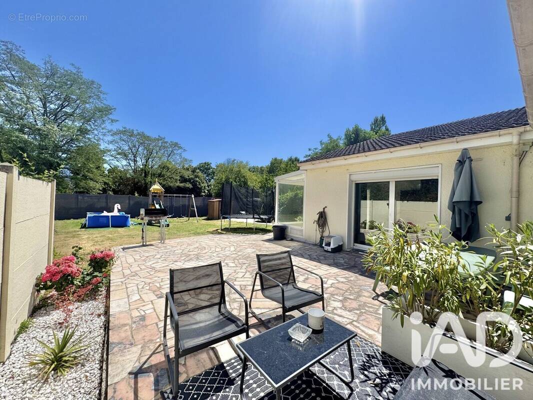 Photo 1 - Maison à COMBS-LA-VILLE