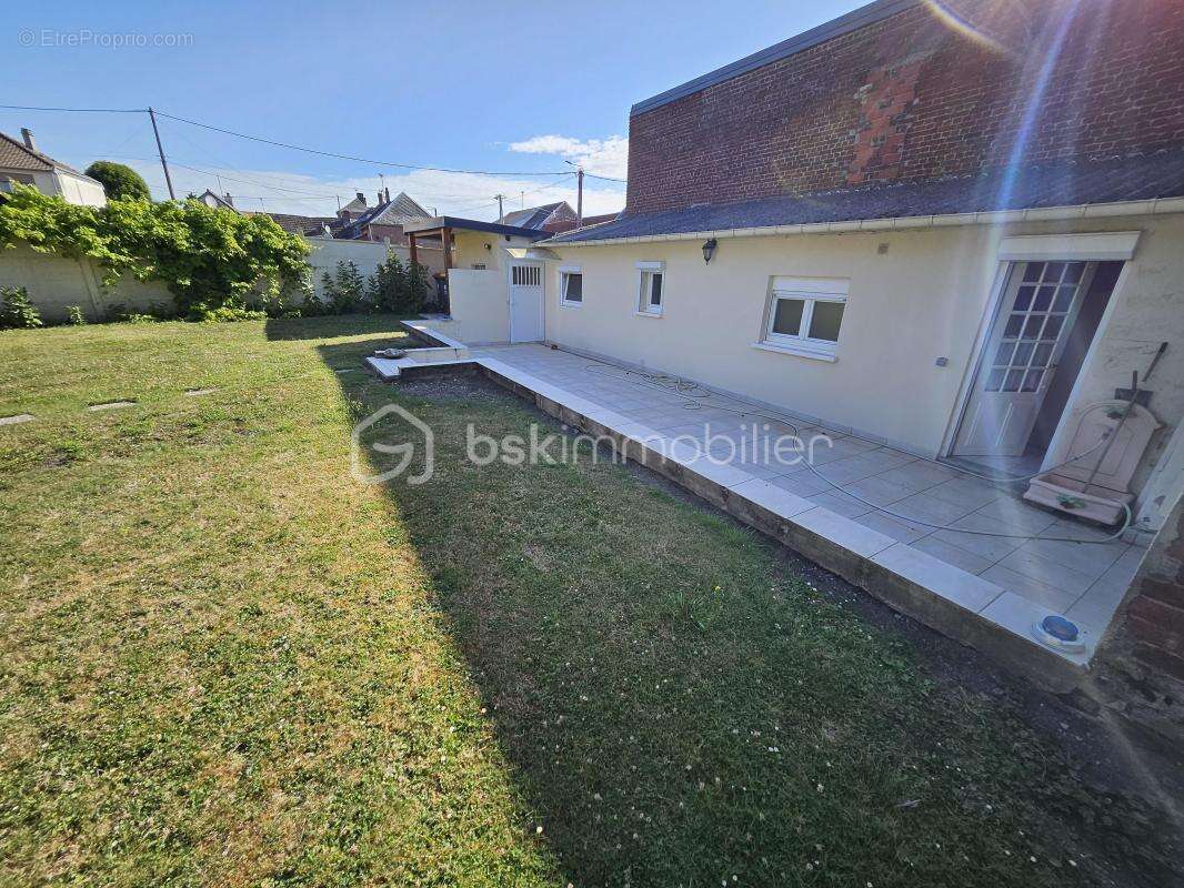 **Bar/ Restaurant ou Habitation de plein pied à vendre à Bray-sur-Somme* - photo 4
