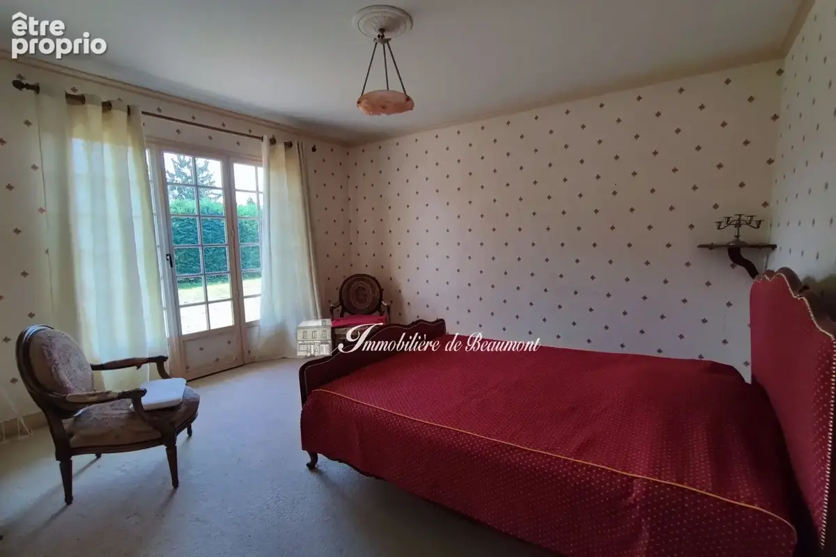 Maison 202 m² à Beaumont-Le-Roger  - photo 8