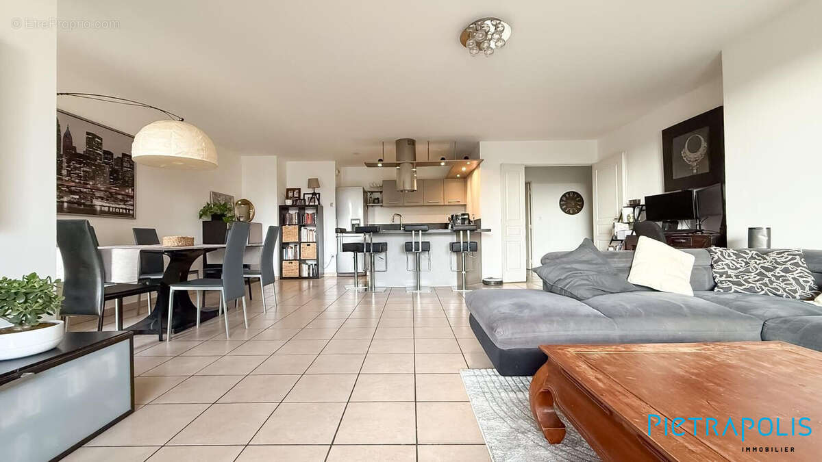 Appartement à COLLONGES-AU-MONT-D'OR