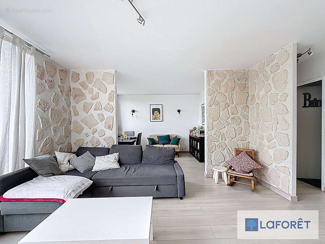 Appartement à LE PLESSIS-TREVISE