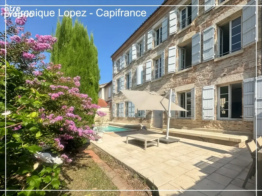 Agen quartier Préfecture, élégante demeure du XIXe siècle de 292 m² avec ascenseur, jardin, garage et piscine - photo 32