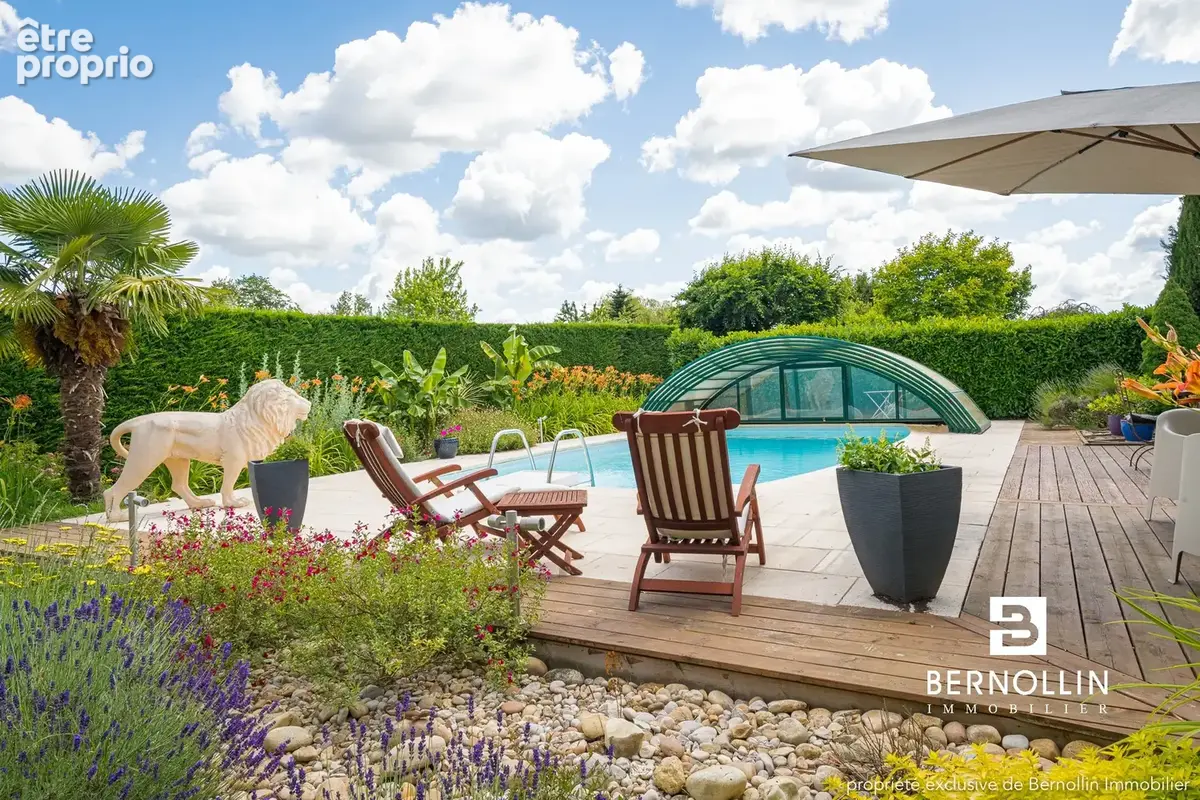 COUP DE COEUR à Curtafond - Propriété de charme de 300 m2 - 11 pièces - photo 22