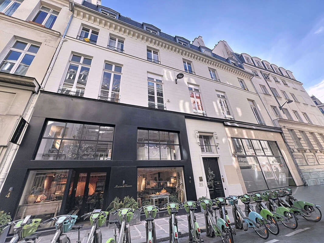 Appartement à PARIS-2E