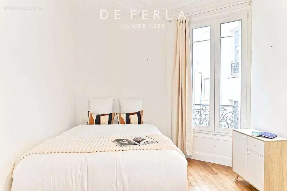 Appartement à PARIS-17E