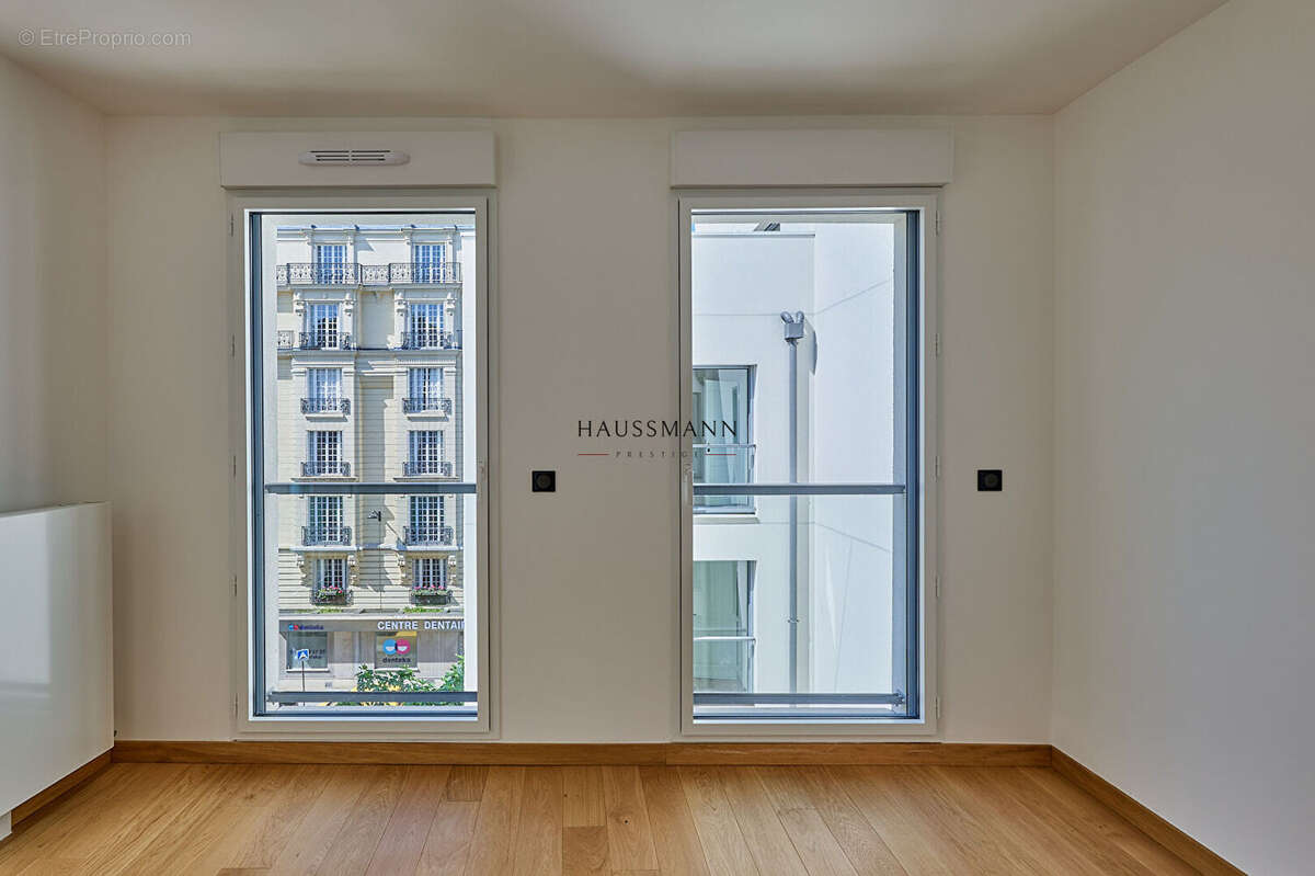 Appartement à PARIS-17E