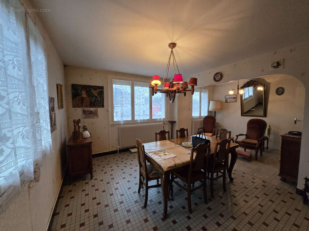 Maison à CHAUFFAILLES