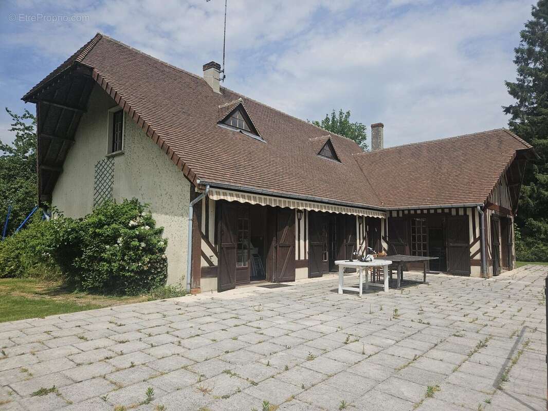 Maison à SAINT-PHILBERT-DES-CHAMPS