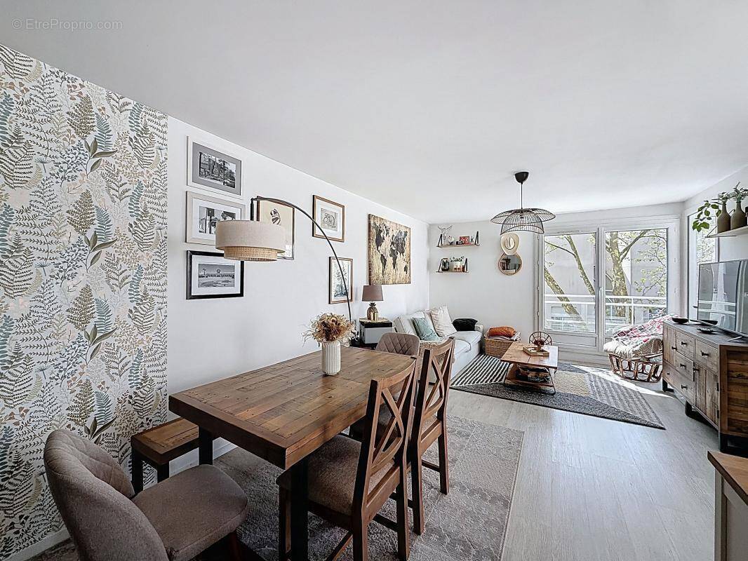 Appartement à MONTIGNY-LE-BRETONNEUX