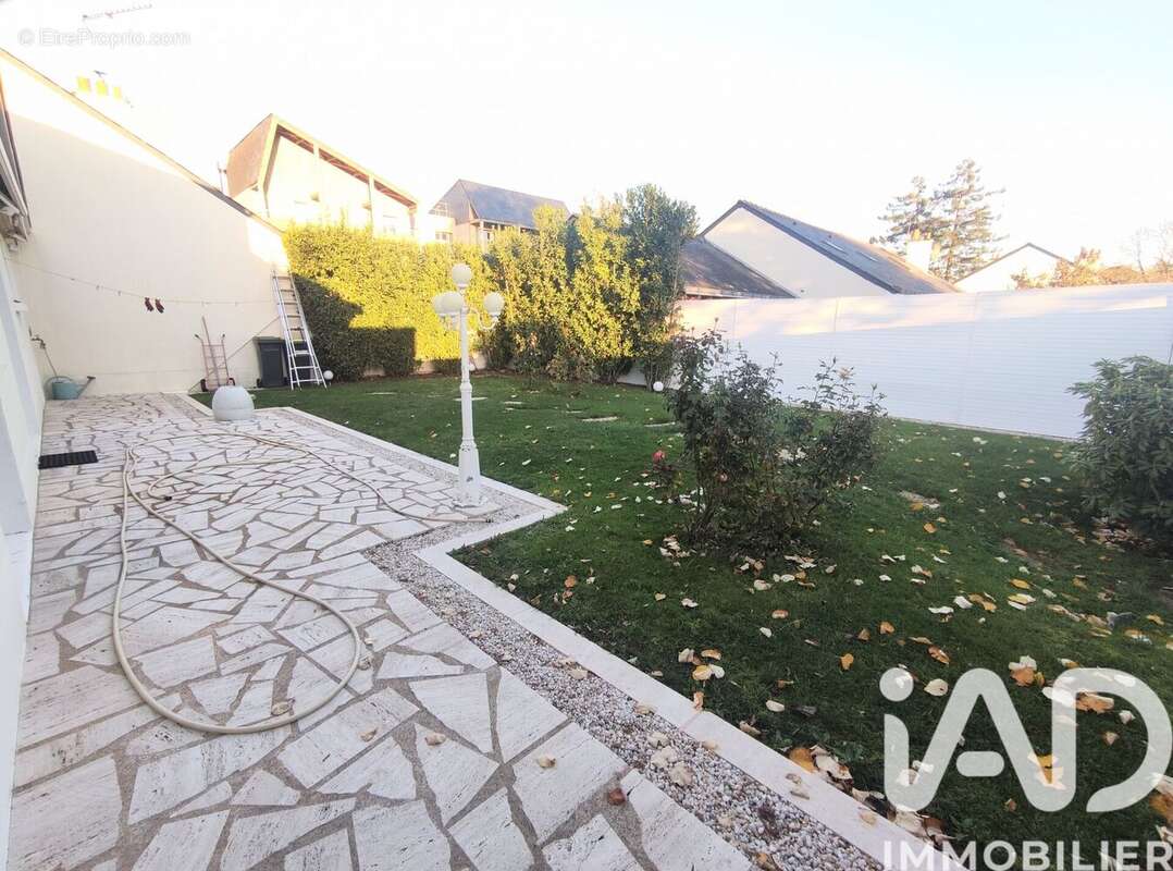 Photo 3 - Maison à AVRILLE