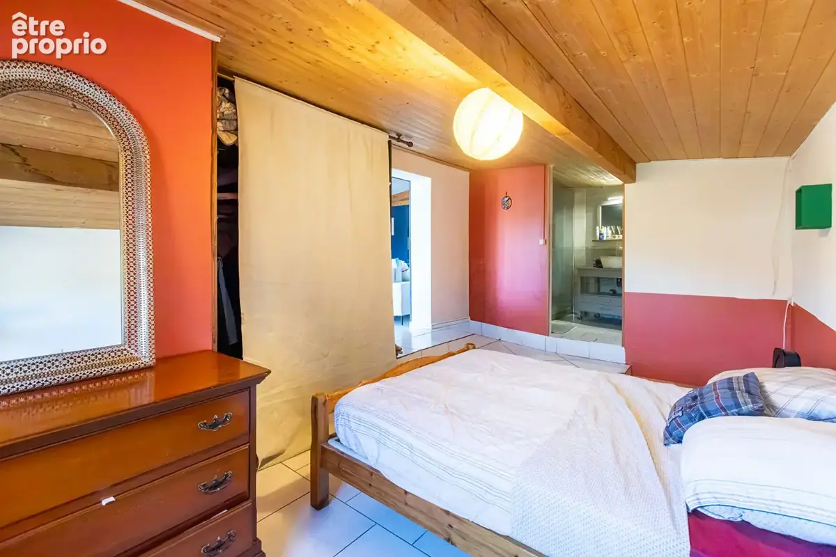 Bien dans un quartier recherché, au calme absolu - photo 6