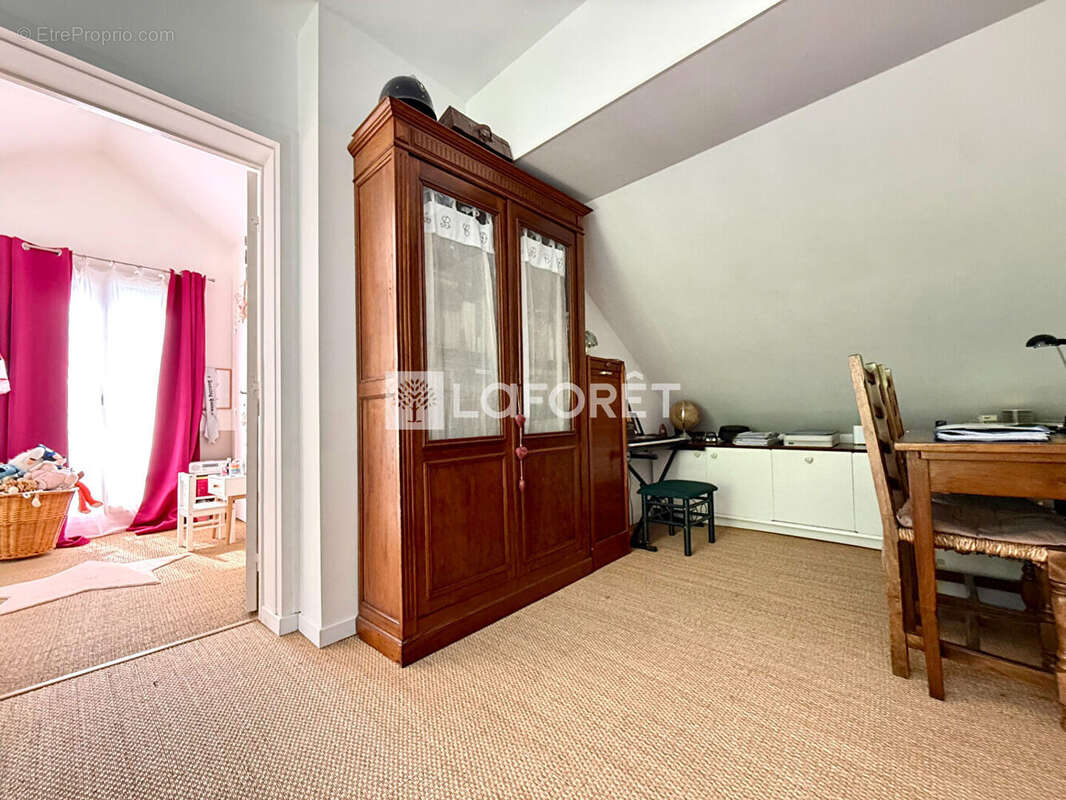 Laforêt Luzarches propose - Maison Asnières Sur Oise 5 pièce(s) 151 m2 - photo 12