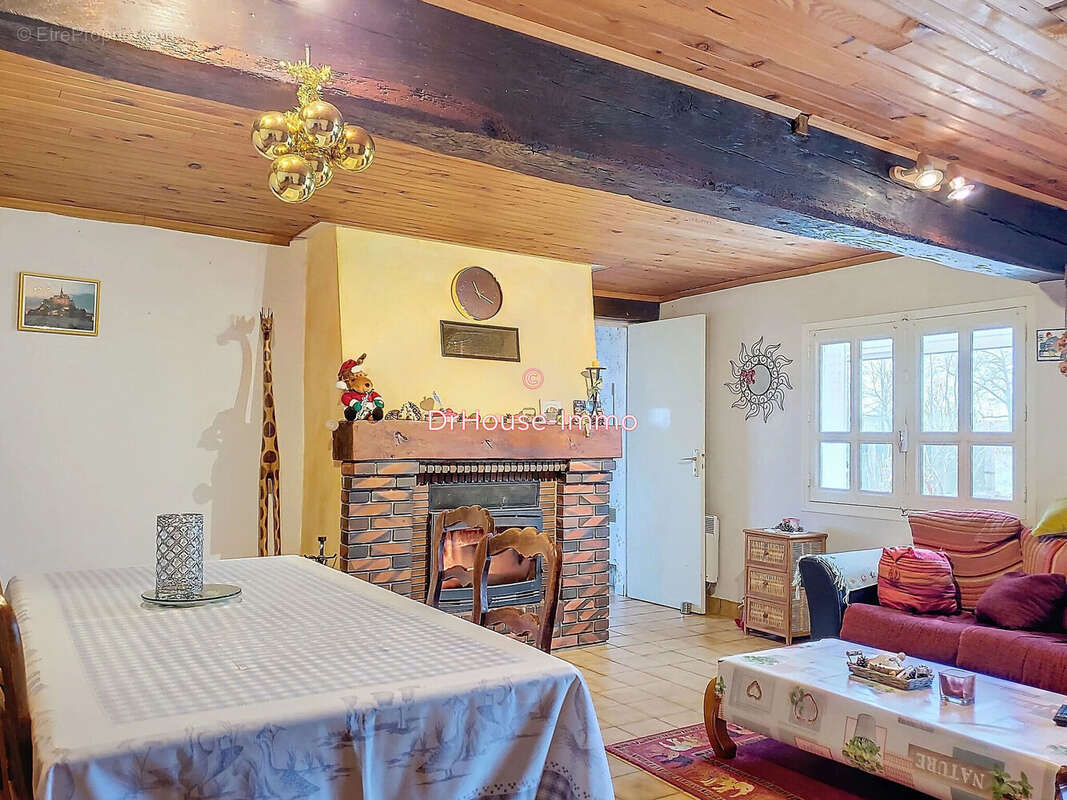 Maison à MONTIGNY-LE-CHARTIF