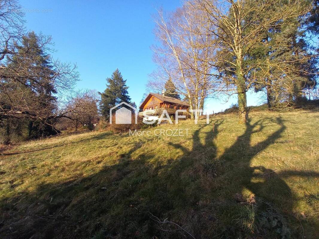 Photo 1 - Maison à SAINT-CLEMENT-DE-VERS