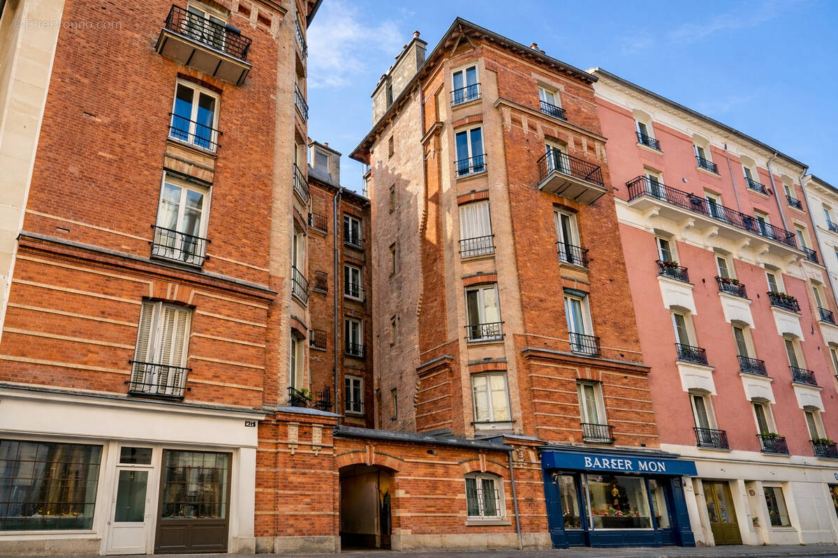 Appartement à LEVALLOIS-PERRET