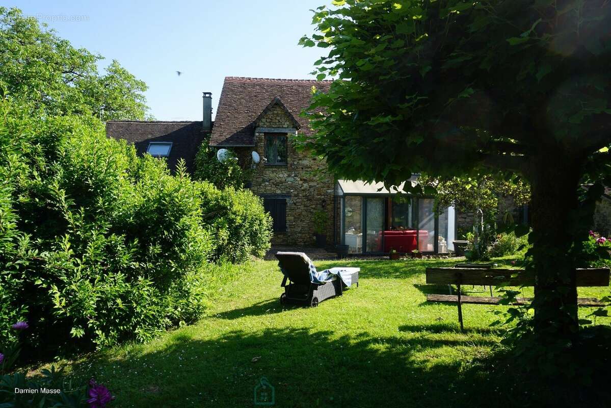 Maison à SAINT-PRIEST-LES-FOUGERES