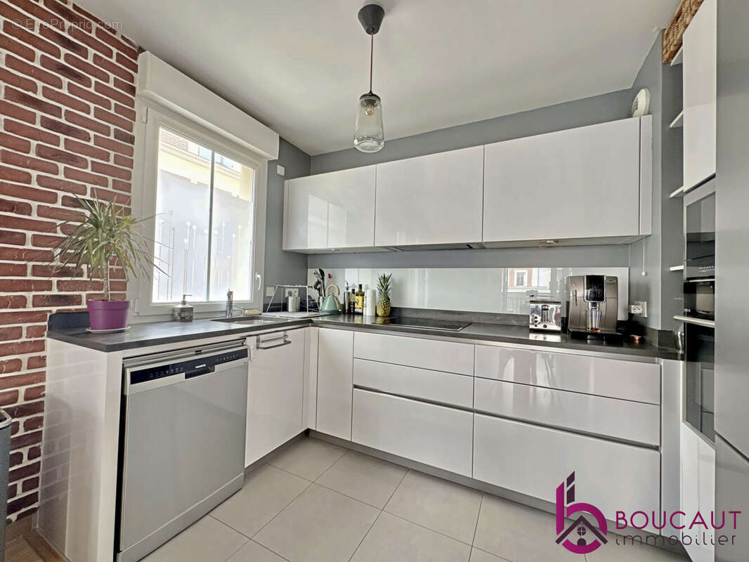 Appartement à LE PLESSIS-ROBINSON