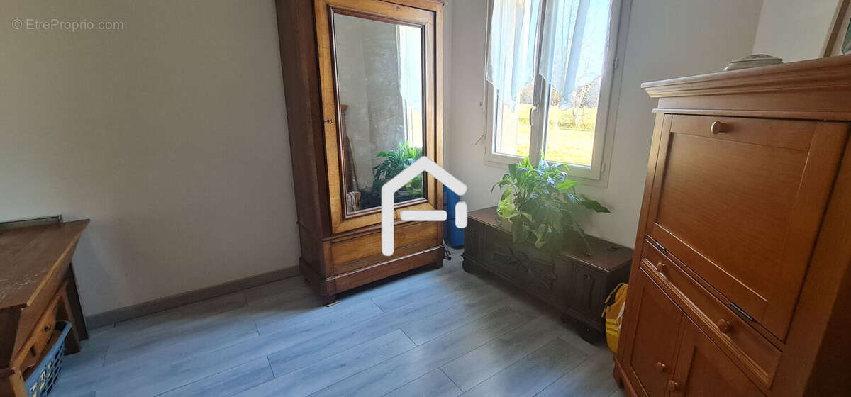 Maison à SAINT-GERMAIN-LES-BELLES