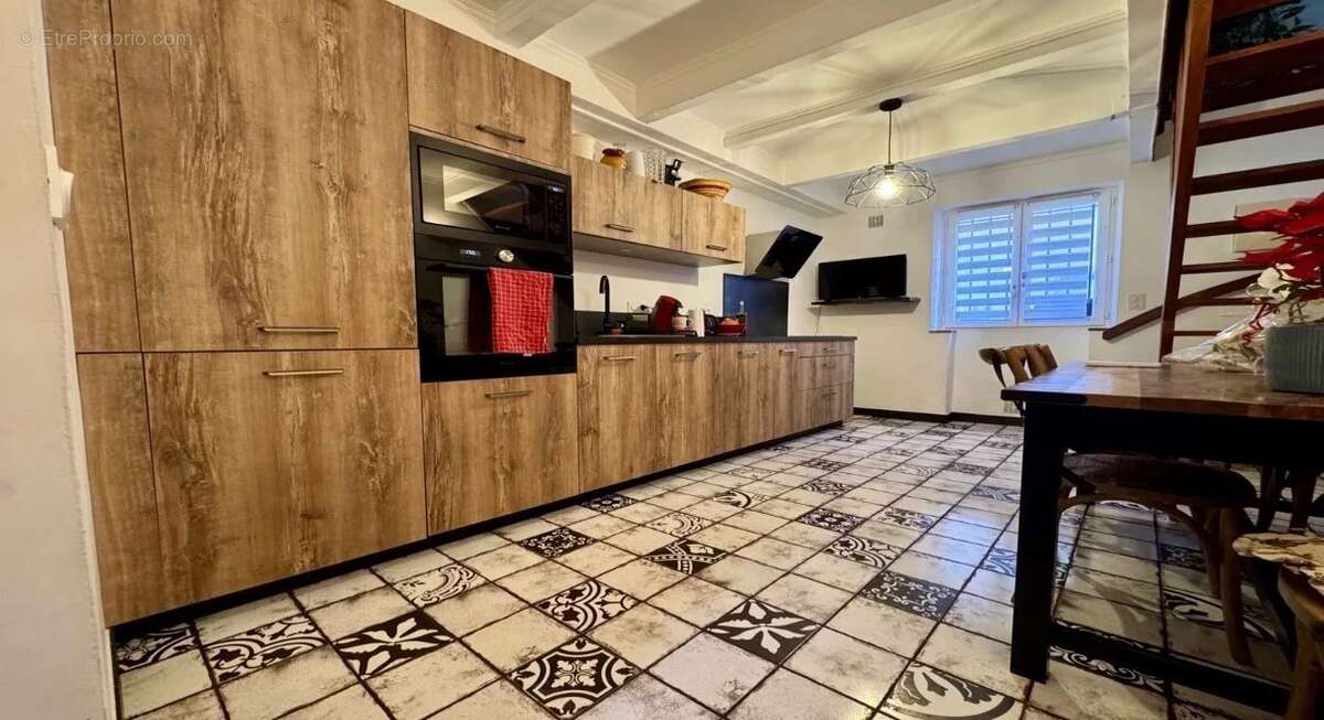 Appartement à LA LONDE-LES-MAURES