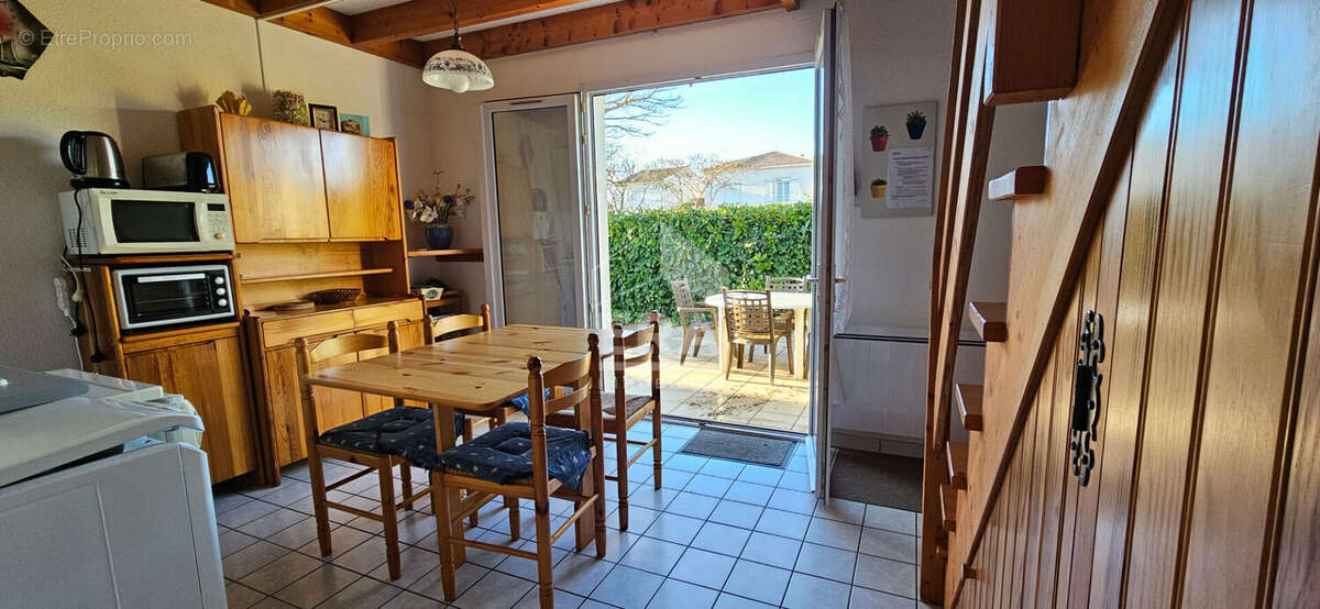 Maison à VAUX-SUR-MER