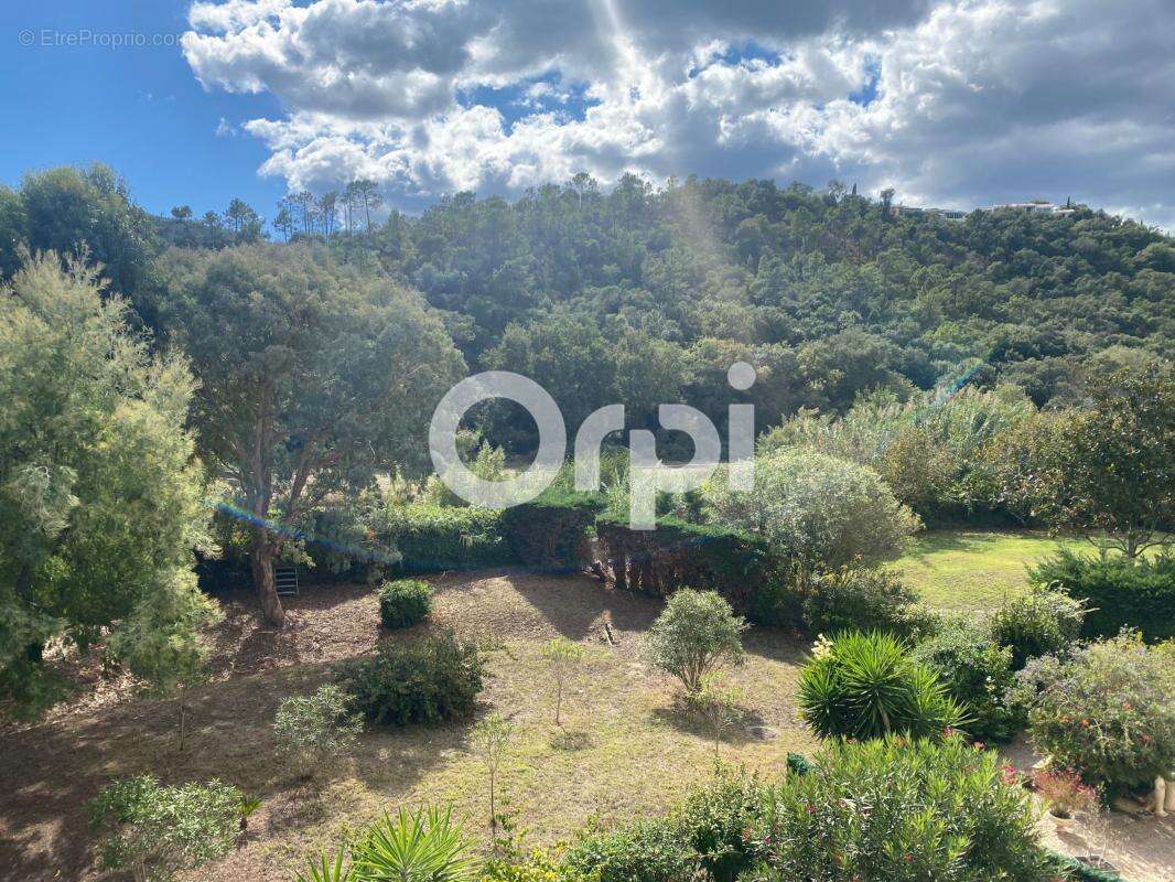 Appartement à MANDELIEU-LA-NAPOULE