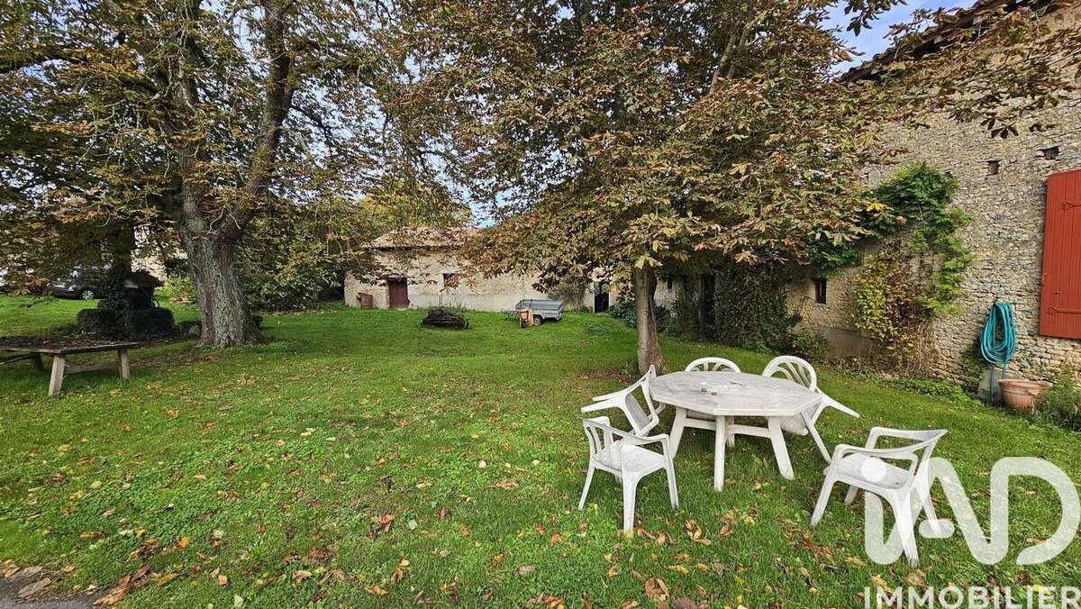 Photo 5 - Maison à SOMMIERES-DU-CLAIN