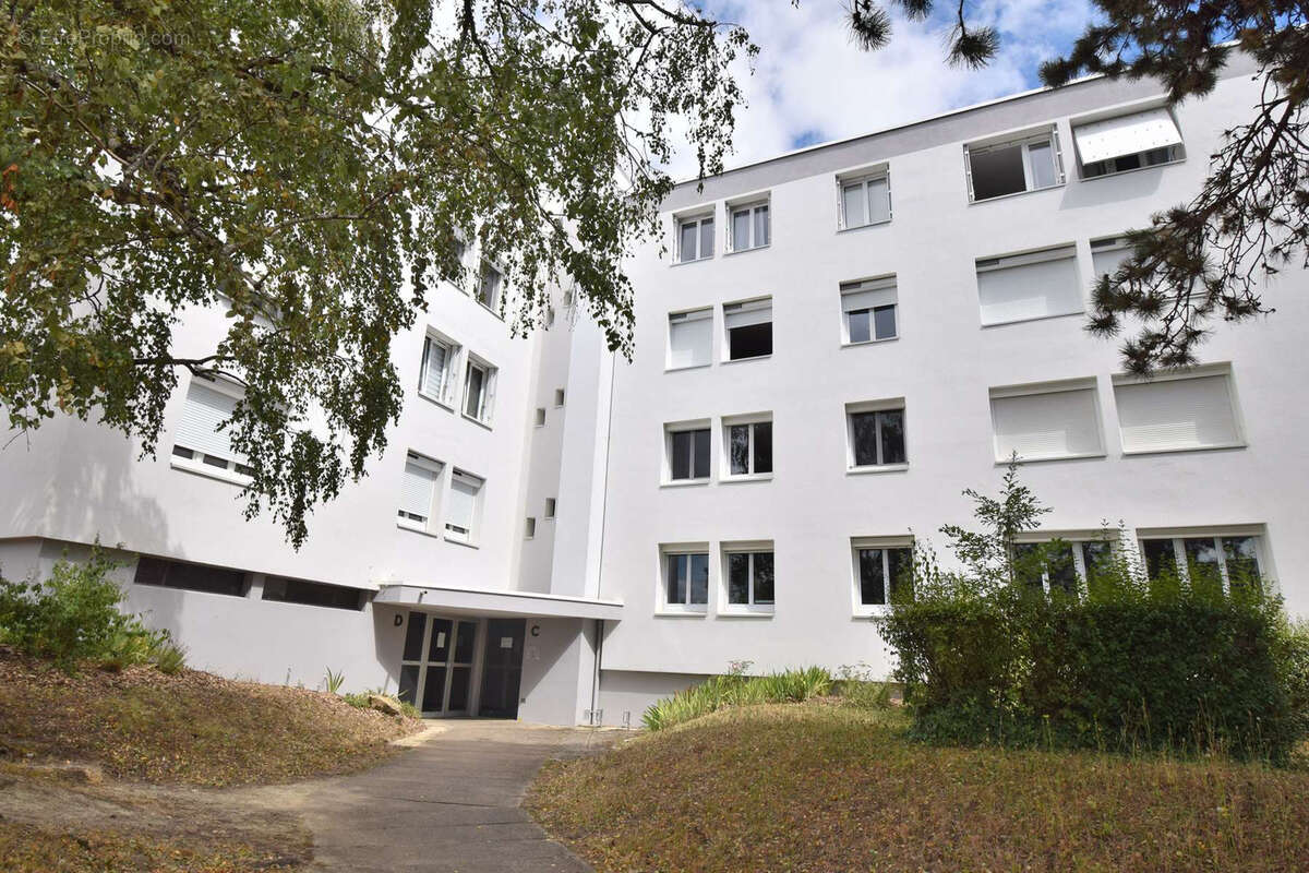 Appartement à SAINT-SEBASTIEN-SUR-LOIRE