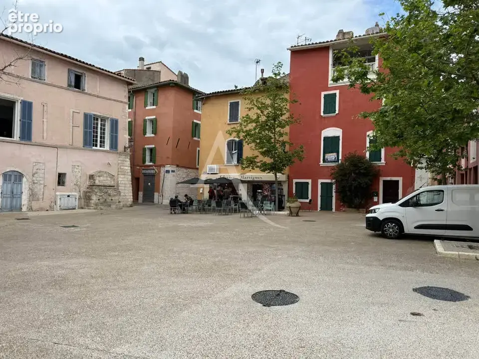 Appartement T3 au dernier étage Coeur de la Venise provençale - photo 5