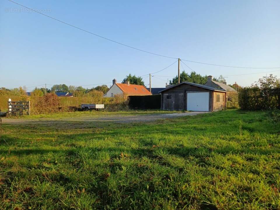 Terrain à LE MOLAY-LITTRY