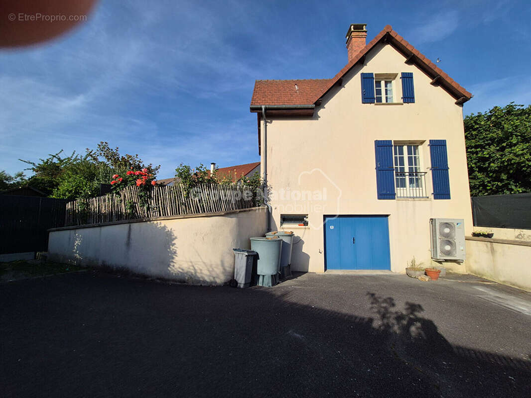 Maison à GRISY-LES-PLATRES