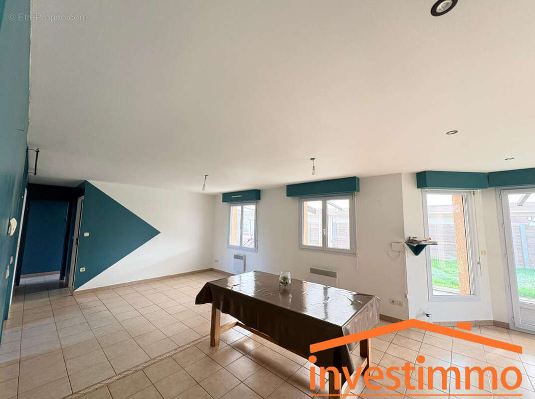 Maison à LANDRETHUN-LE-NORD