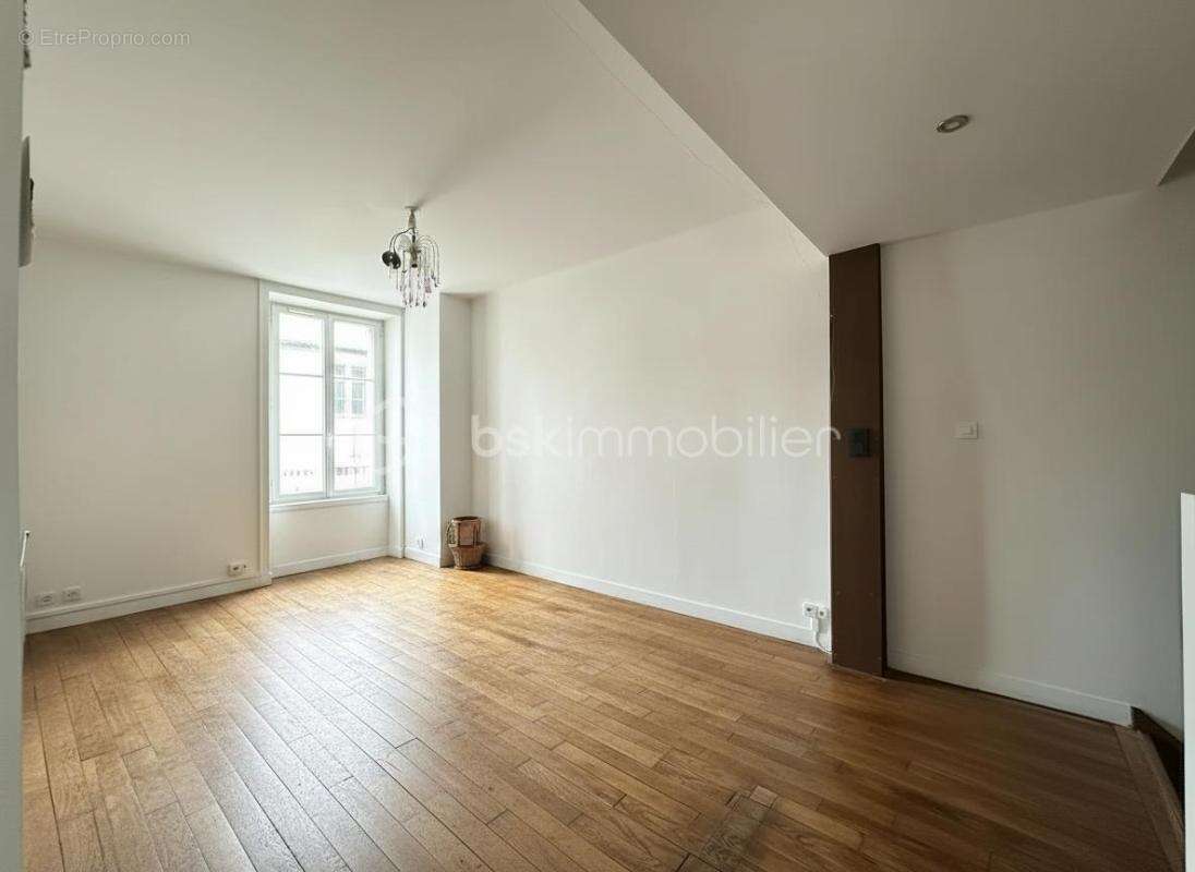 Maison à DINGE